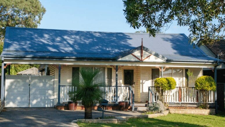A house whose owner wonders how to sell as is in Miami